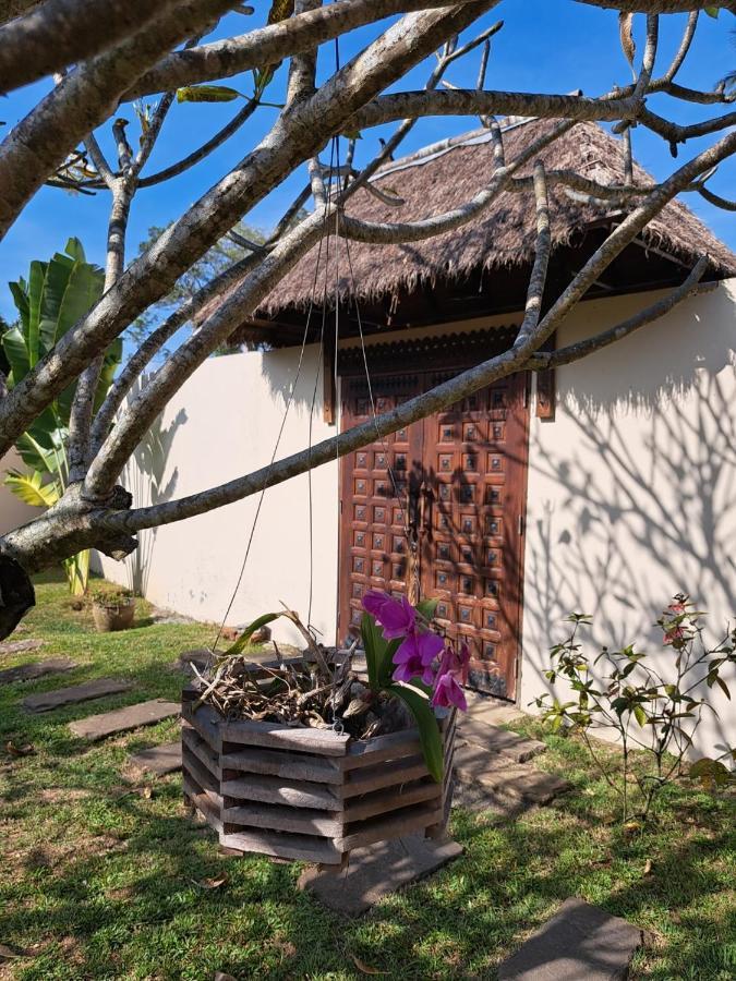 Laura Guest House-Adult Only- Hua Thanon  Εξωτερικό φωτογραφία
