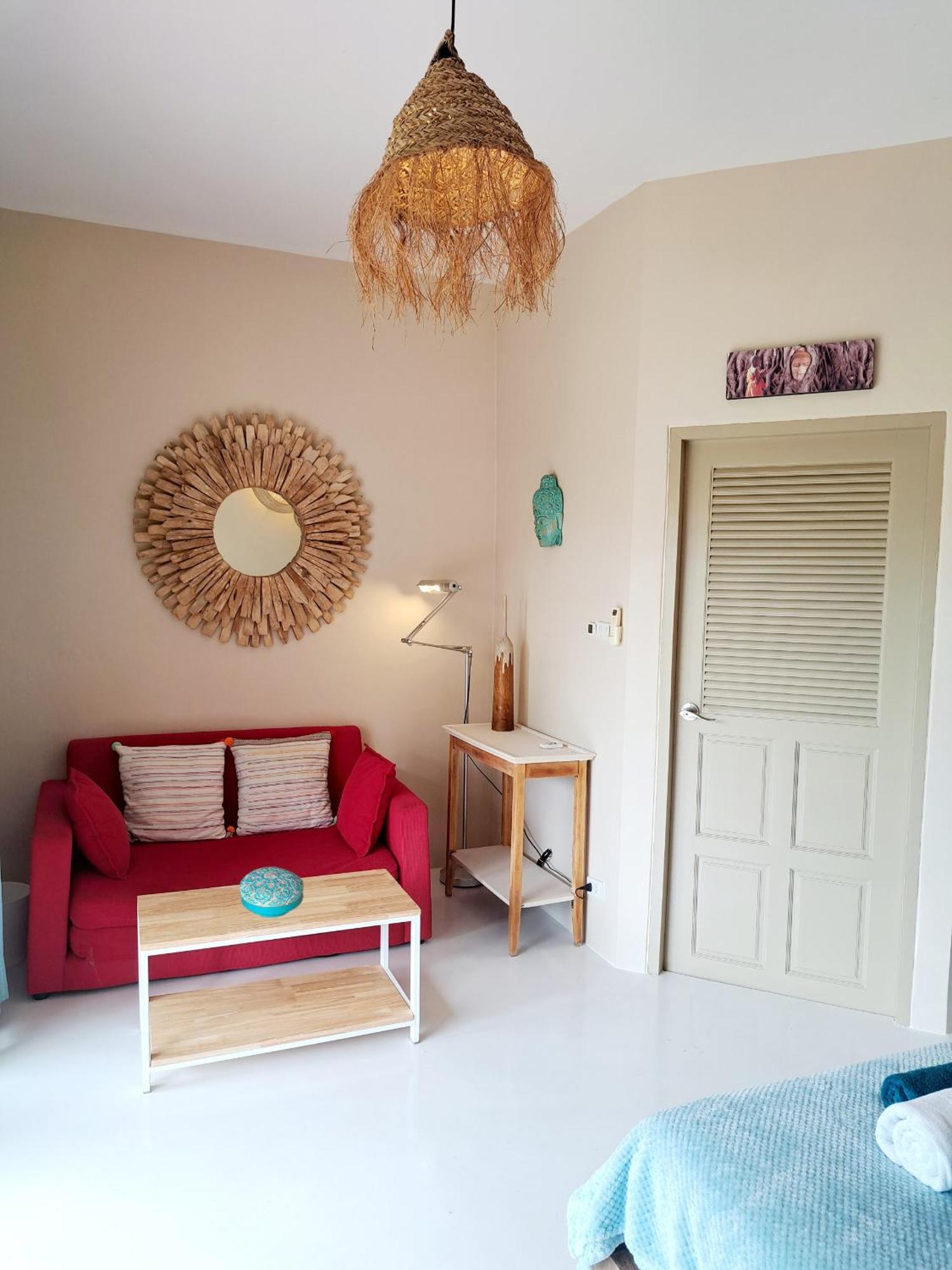 Laura Guest House-Adult Only- Hua Thanon  Εξωτερικό φωτογραφία