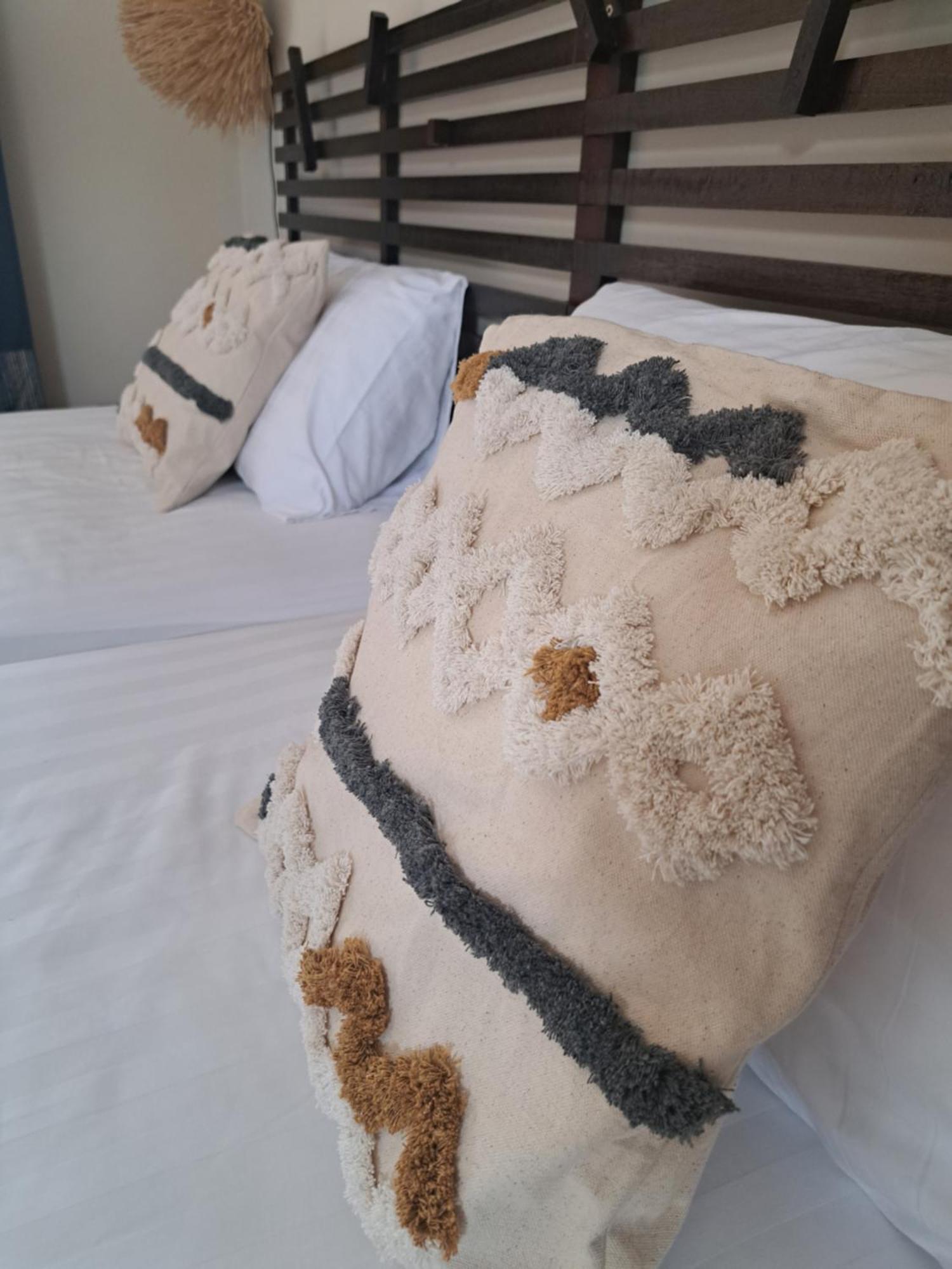 Laura Guest House-Adult Only- Hua Thanon  Εξωτερικό φωτογραφία