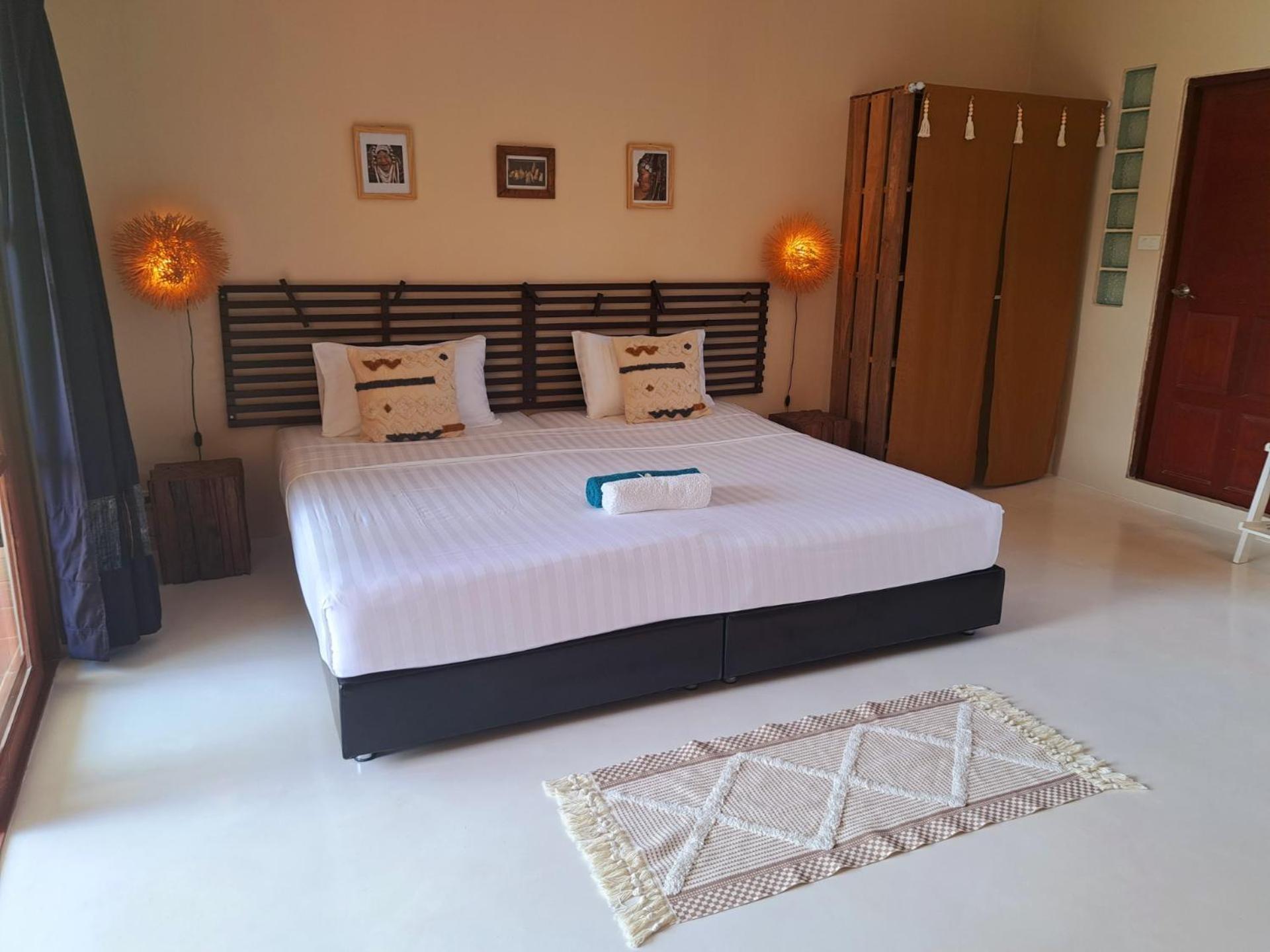 Laura Guest House-Adult Only- Hua Thanon  Εξωτερικό φωτογραφία