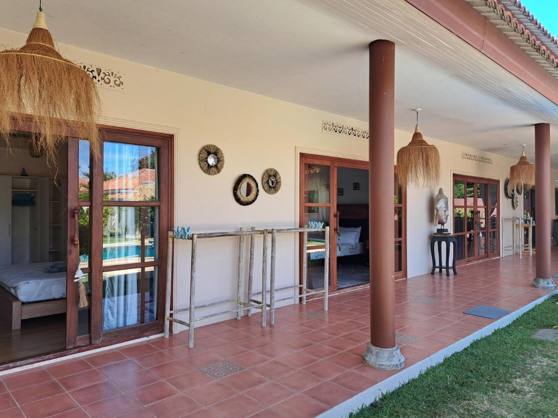 Laura Guest House-Adult Only- Hua Thanon  Εξωτερικό φωτογραφία