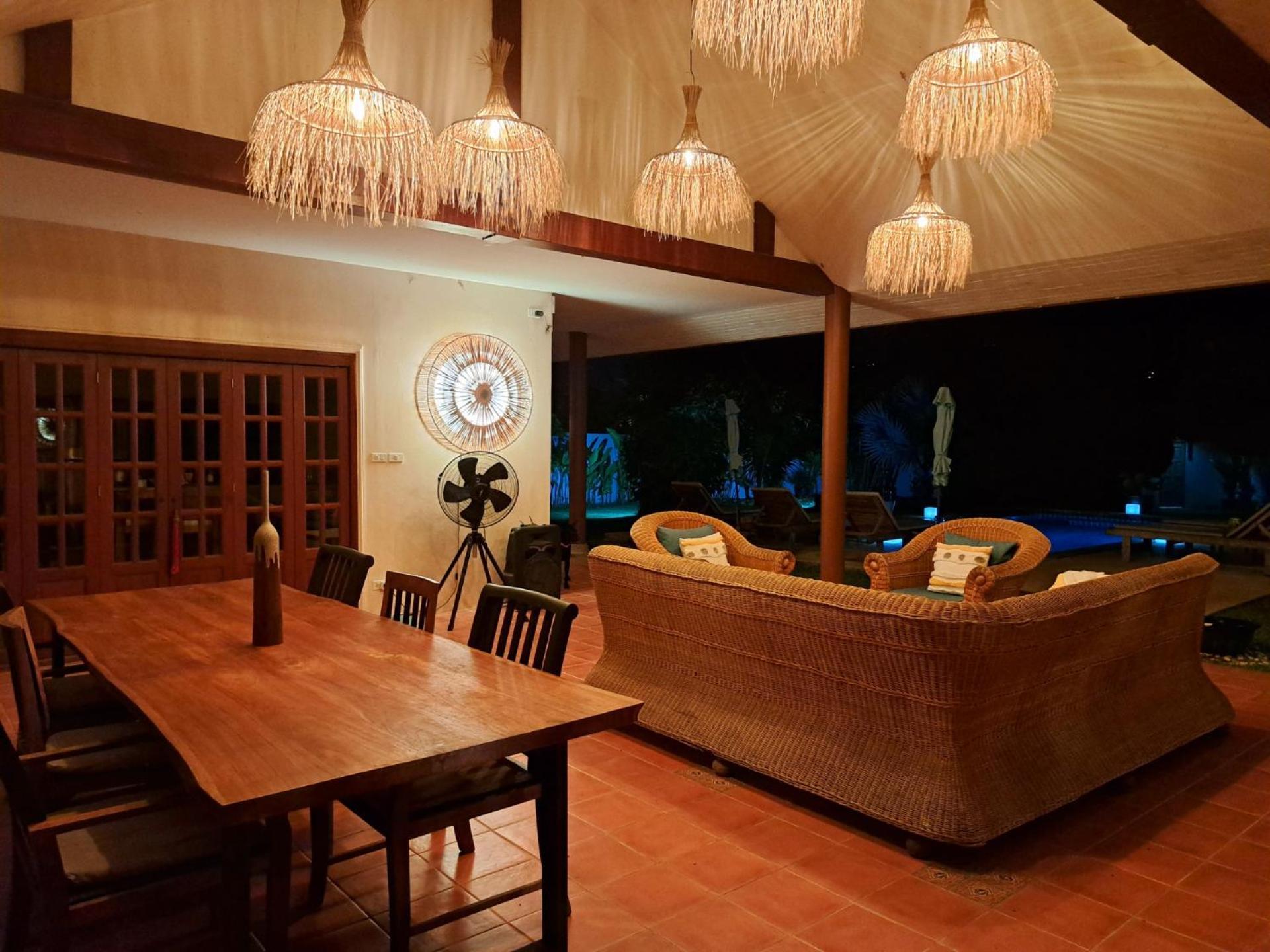 Laura Guest House-Adult Only- Hua Thanon  Εξωτερικό φωτογραφία