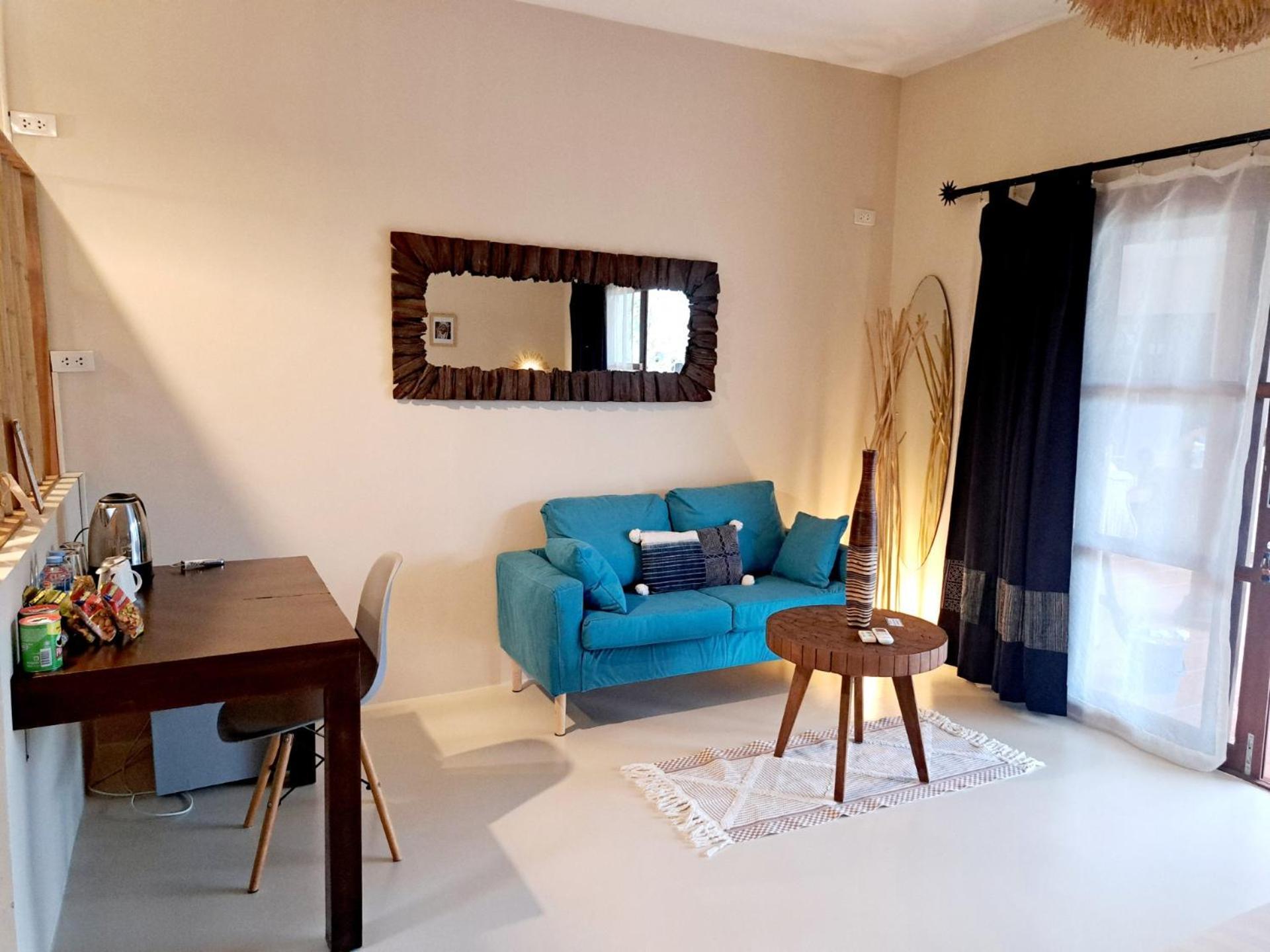 Laura Guest House-Adult Only- Hua Thanon  Εξωτερικό φωτογραφία