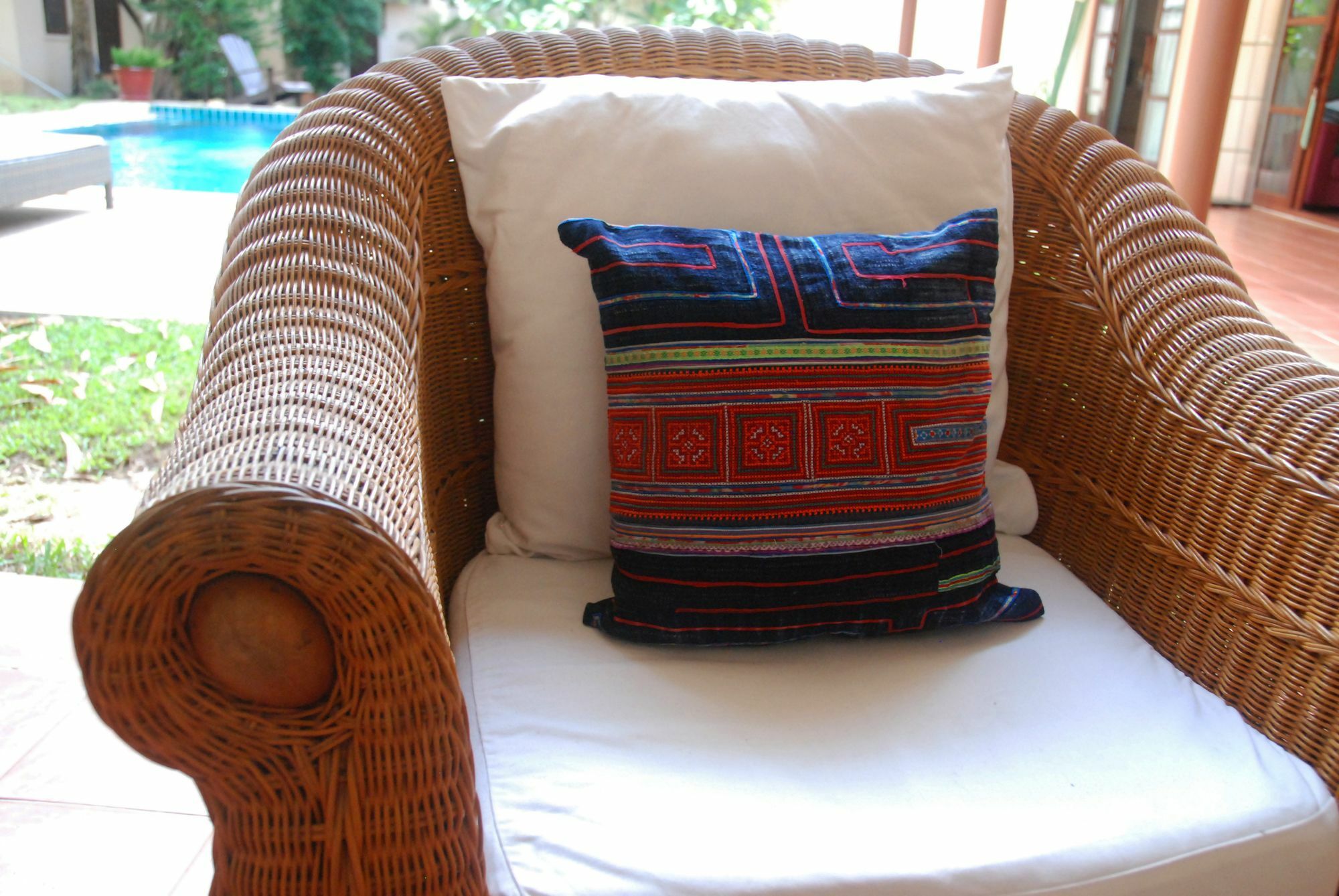 Laura Guest House-Adult Only- Hua Thanon  Εξωτερικό φωτογραφία